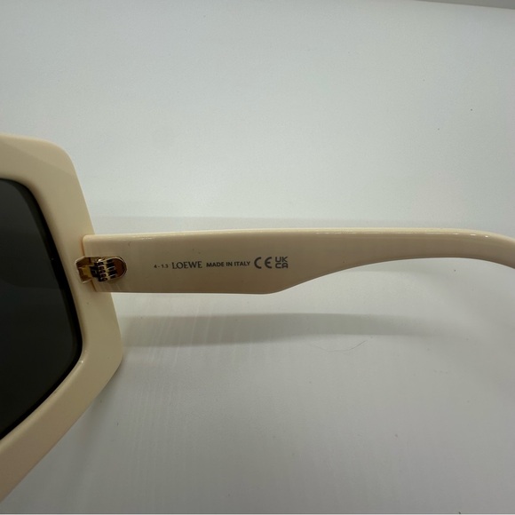 NWT Loewe | Oversized Anagram Shield Mirrored Ivory Gold Unisex Sunglasses $550 - Picture 5 of 7